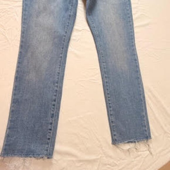 Distressed, Levi’s 711 Skinny Jeans | Grommet Detail Light Wash Raw Hem |Size 30 - Picture 6 of 10